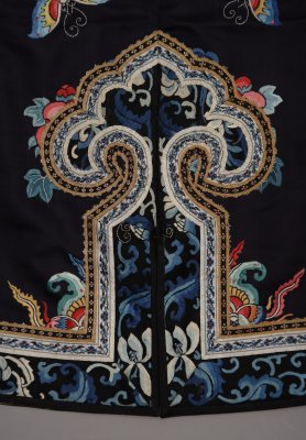 图片[5]-Stone blue satin embroidered peony butterfly female jacket-China Archive